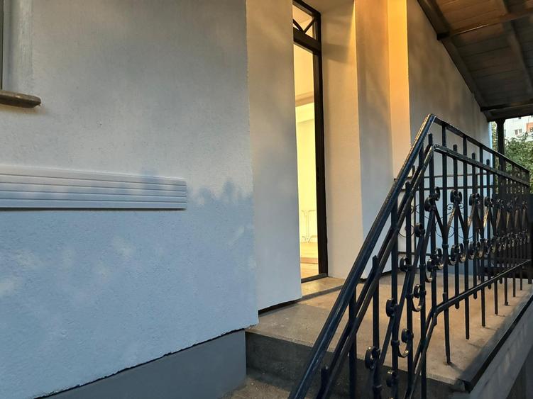 Casă individuală cu 5 camere cu Teren 125 Mp în Turda
