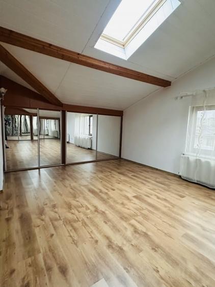 Duplex cu 5 camere cu Canalizare în Antiaeriană