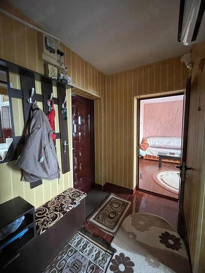 Apartament cu 2 camere decomandat în Micro 20