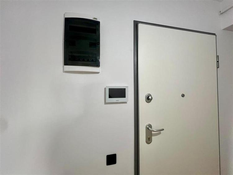 Apartament cu 2 camere decomandat în Aeroport