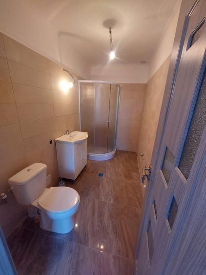 Casă cu 3 camere cu Teren 60 Mp în Exterior Vest