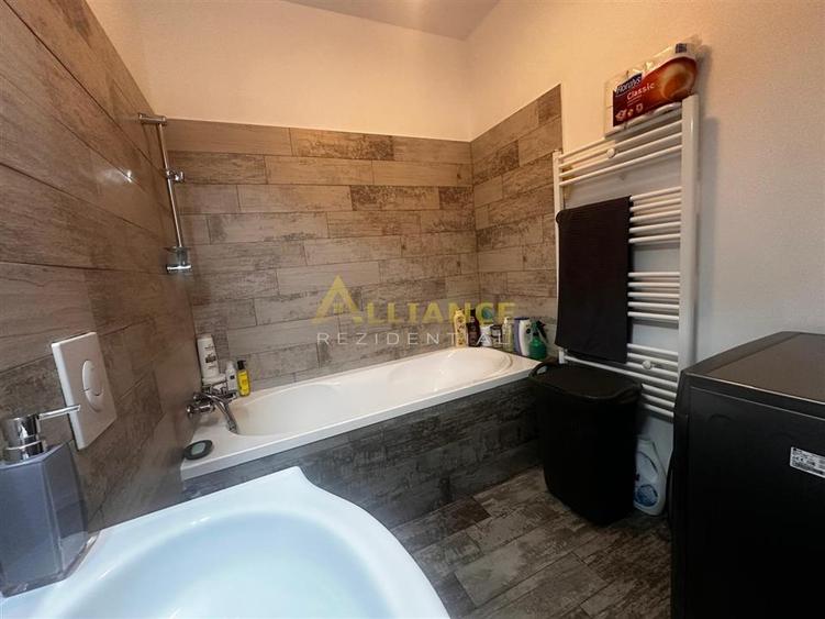 Apartament cu 3 camere decomandat, mobilat în Berceni