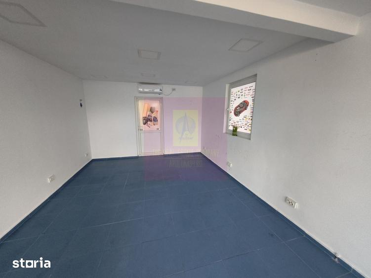 Spațiu comercial, de 25 mp, în Glina