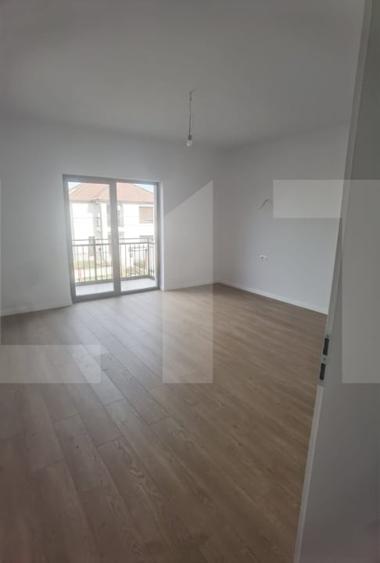 Duplex cu 4 camere cu Canalizare în Giroc