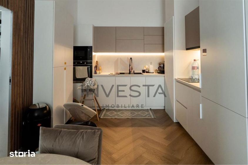 Apartament cu 3 camere semidecomandat, mobilat în Sopor