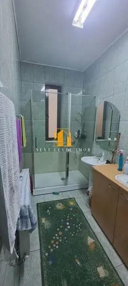 Casă cu 5 camere cu Teren 654 Mp în Eremia