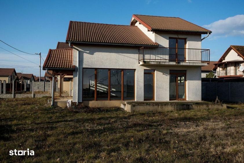 Casă cu 4 camere cu Teren 450 Mp în Pecica