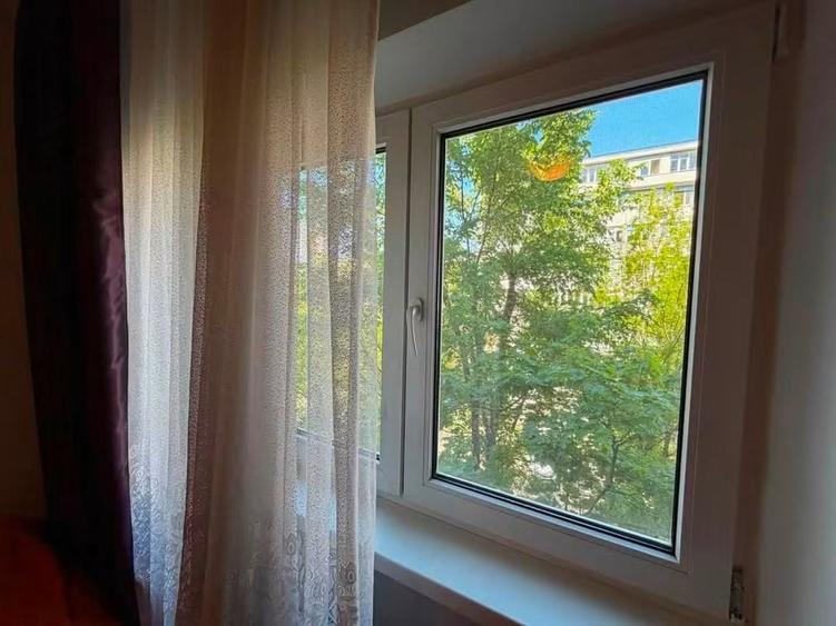 Apartament cu 4 camere decomandat, mobilat în Crângași