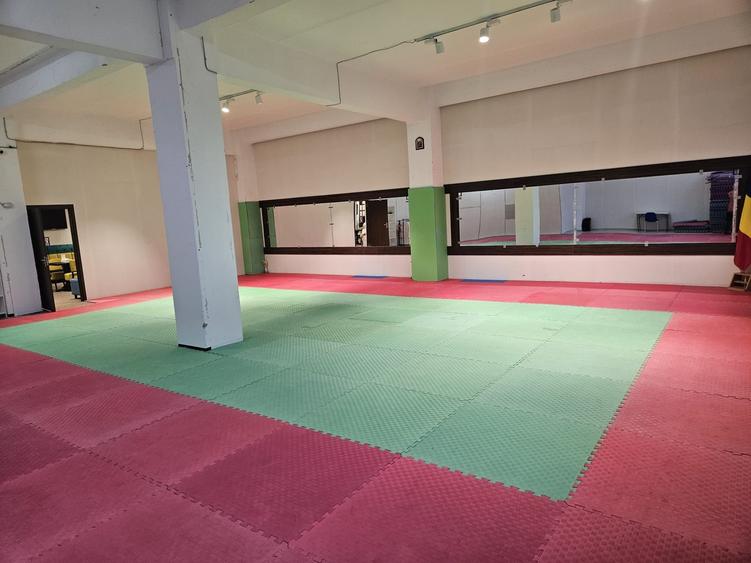 Spațiu comercial, de 130 mp, în Central