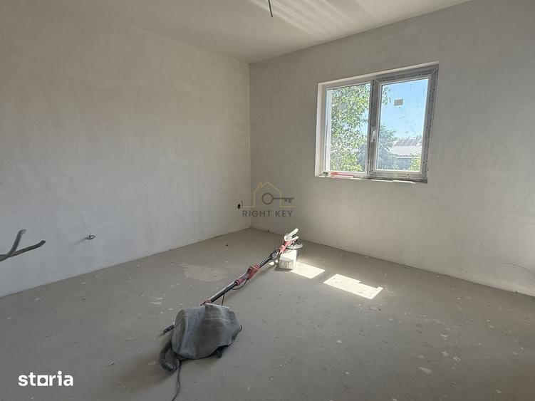 Casă cu 4 camere cu Teren 250 Mp în Clinceni