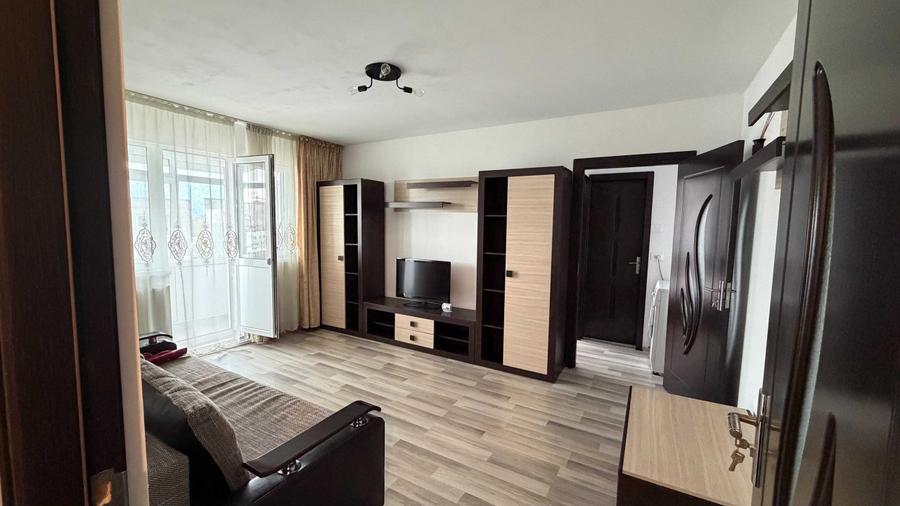Apartament cu 2 camere semidecomandat în Craiovița Nouă