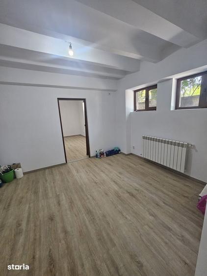 Apartament cu 3 camere în Primăverii