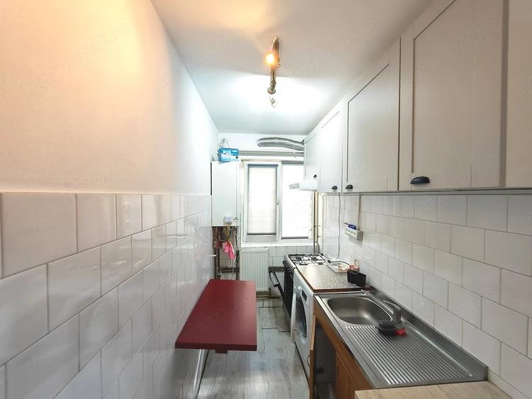 Apartament cu 2 camere nedecomandat în Girocului