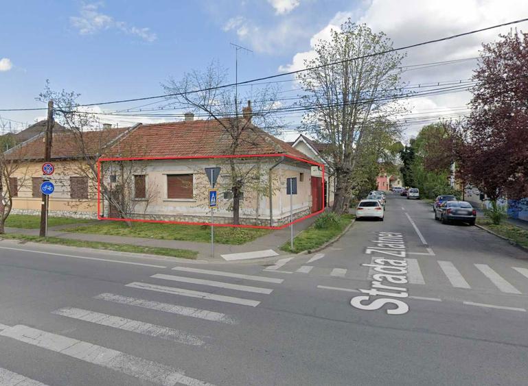 Casă cu 4 camere în Central