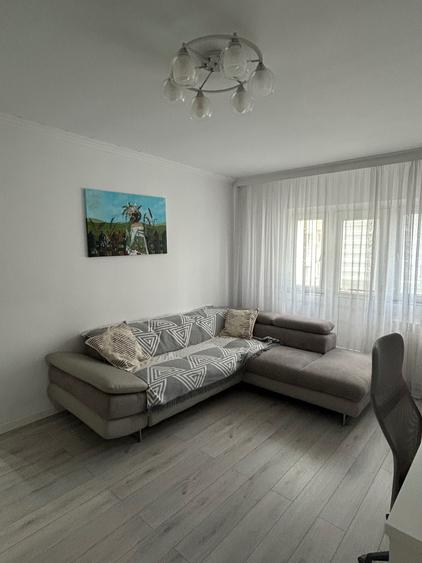 Apartament cu 2 camere semidecomandat în Timpuri Noi