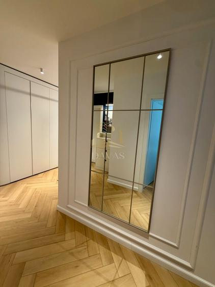 Apartament cu 2 camere semidecomandat, mobilat în Semicentral