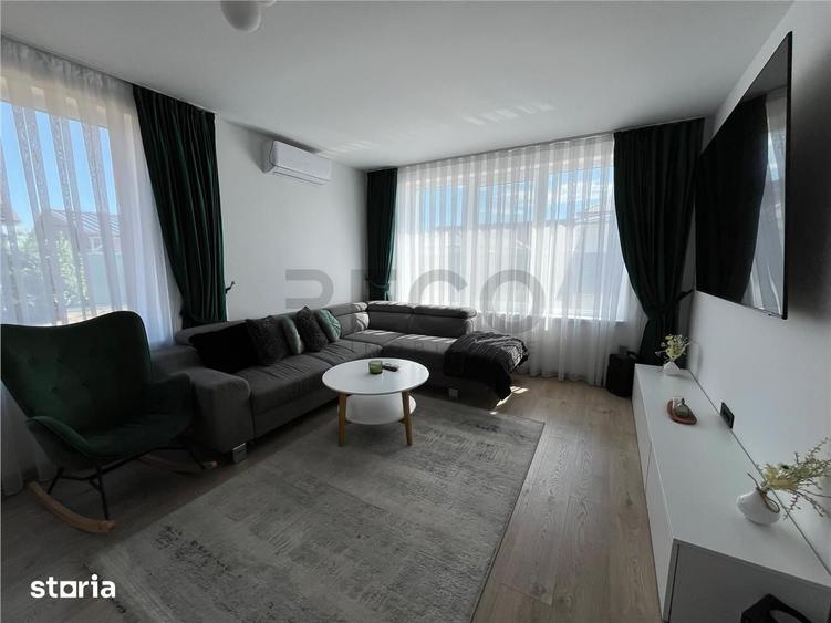 Casă cu 6 camere cu Teren 660 Mp în Nufărul
