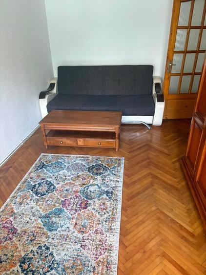 Apartament cu 4 camere decomandat în Dosu Bricii