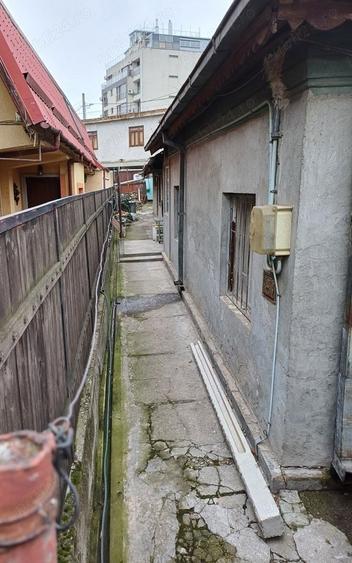 Casă individuală cu 3 camere cu Canalizare în Mihai Bravu