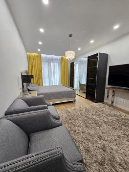 Apartament cu 3 camere decomandat în Herăstrău