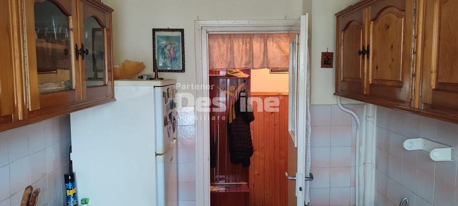 Apartament cu 2 camere semidecomandat, mobilat în Nord-Vest