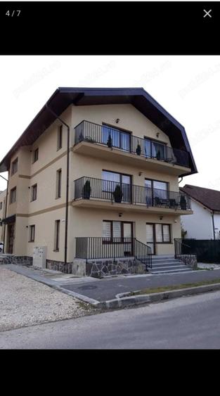 Apartament cu 2 camere decomandat în Tractorul