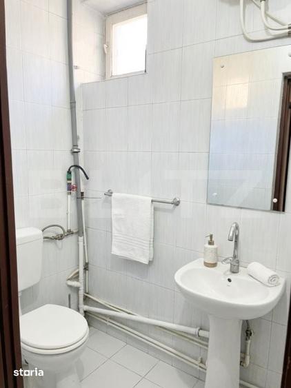 Casă cu 9 camere cu Teren 111 Mp în Brazda lui Novac
