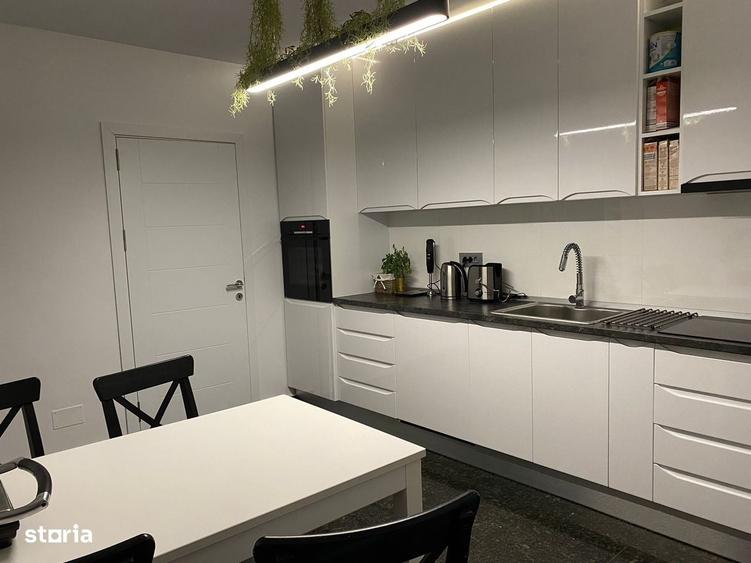 Apartament cu 4 camere în Dudu