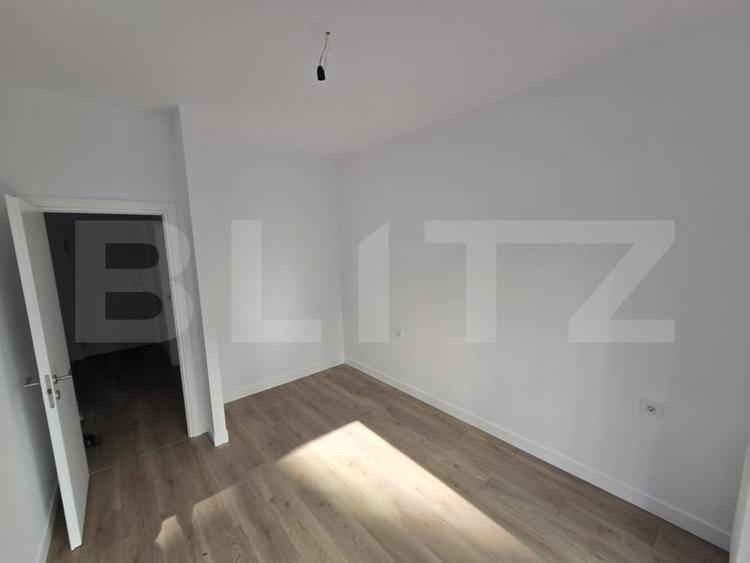 Apartament cu 2 camere decomandat în Baza 3