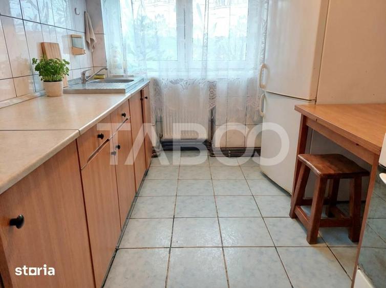 Apartament cu 2 camere decomandat, mobilat în Central