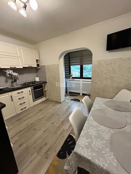 Apartament de inchiriat 3 camere