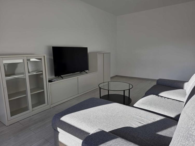 Apartament cu 2 camere decomandat în Exterior Vest