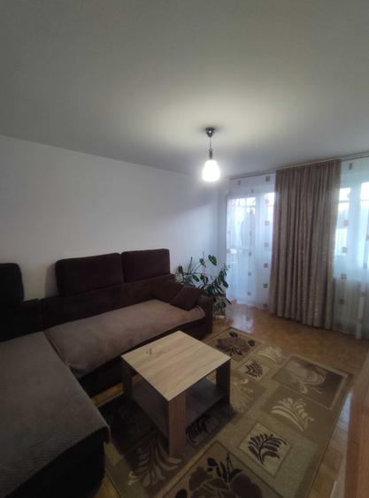 Apartament cu 2 camere decomandat în Eroii Revoluției