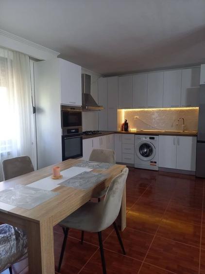 Apartament cu 2 camere decomandat în Exterior Sud