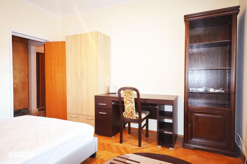Apartament cu 4 camere decomandat în Gară