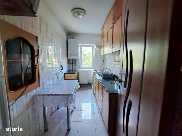 Inchiriere apartament 2 camere, etaj 1,micro 8 Targoviste,zona Polimed - 5