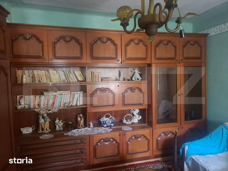 Casă cu 5 camere cu Teren 2100 Mp în Voinești