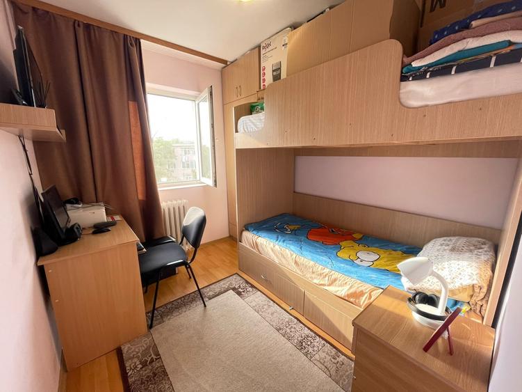 Apartament cu 2 camere nedecomandat, mobilat în Podu Roș