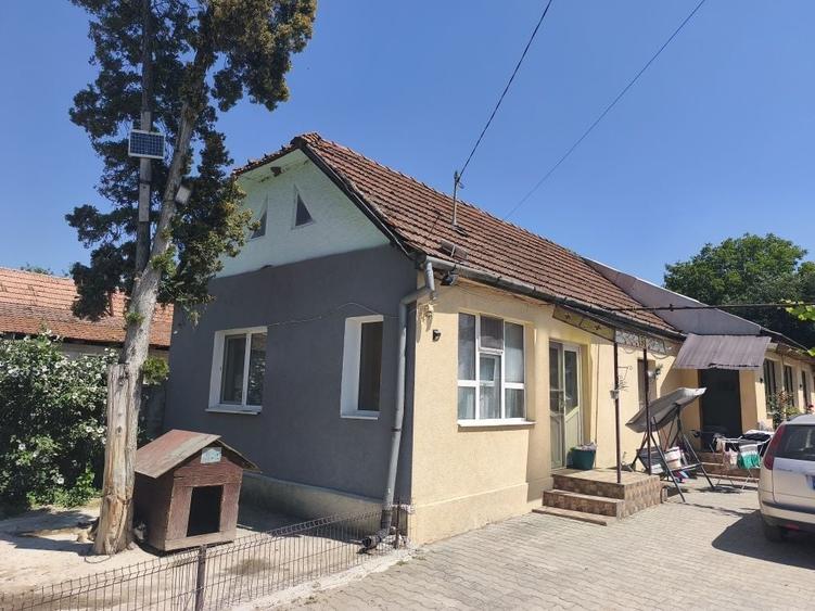 Casă cu 3 camere în Araci