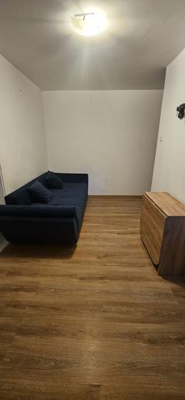 Apartament cu 2 camere semidecomandat în Podu Roș