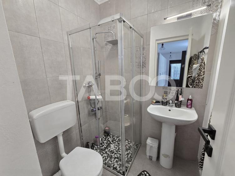 Apartament cu 3 camere decomandat, mobilat în Lupeni