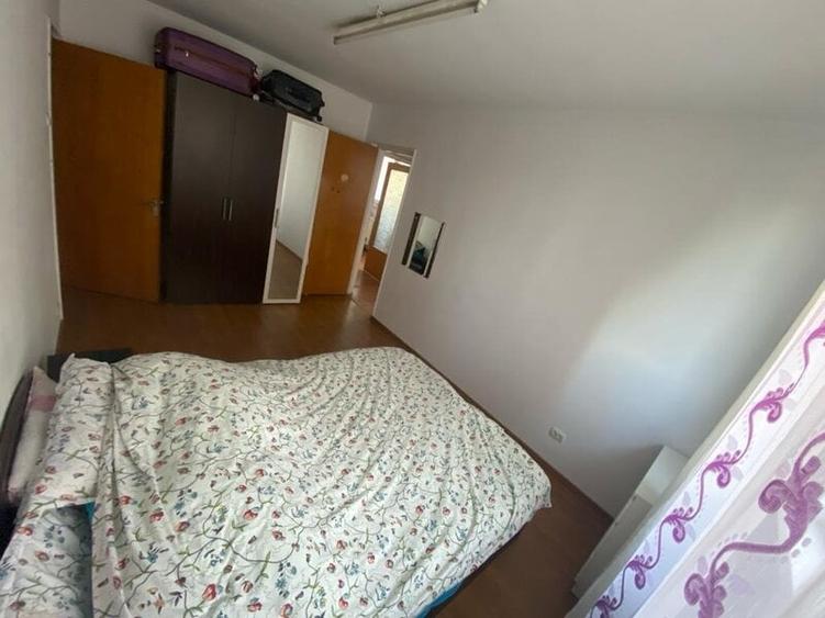 Apartament cu 3 camere decomandat în Colentina