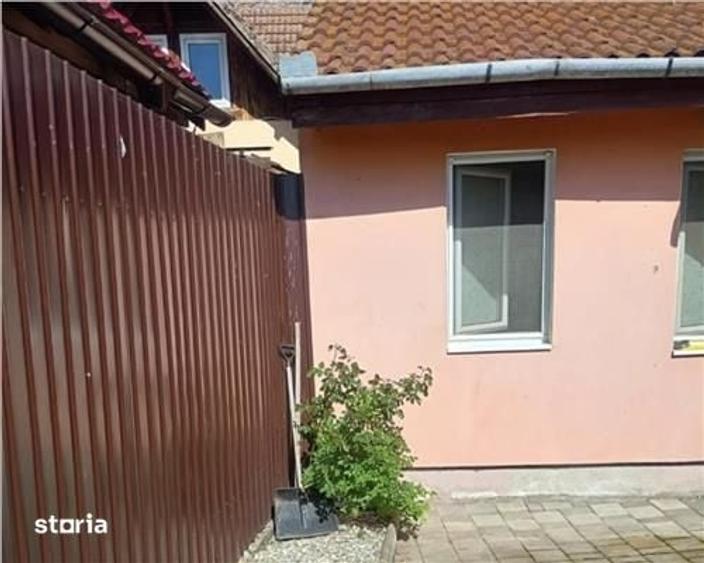 Casă cu 4 camere cu Teren 80 Mp în Șura Mare