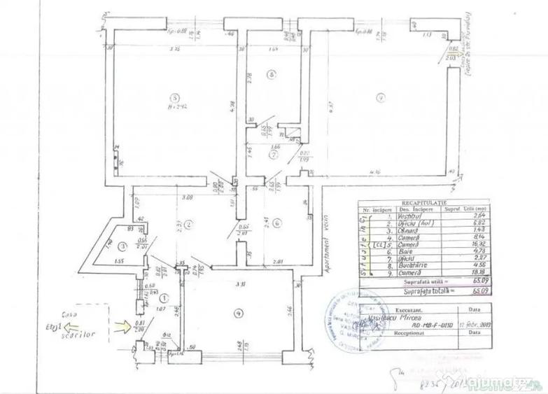 Apartament cu 3 camere semidecomandat în Basarab