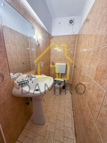 Apartament cu 3 camere decomandat în Libertății