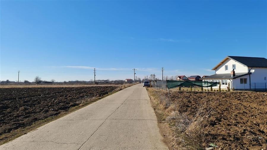 Teren Construcții intravilan de 500 mp, în Periș