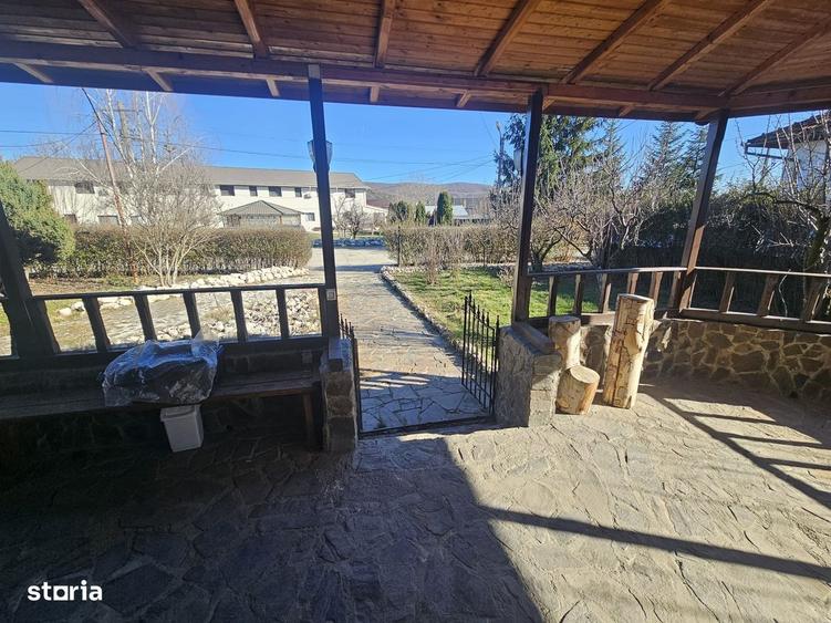 Casă cu 3 camere în Central