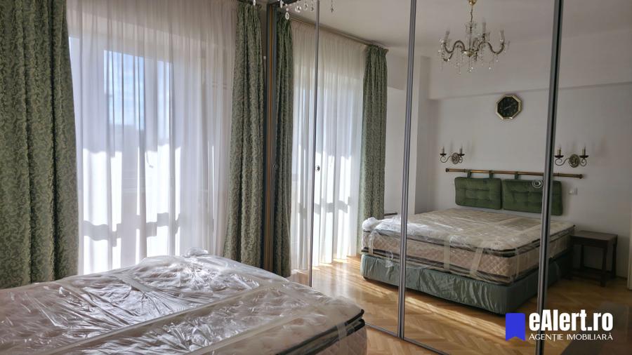 Apartament cu 2 camere decomandat în P-ța Unirii