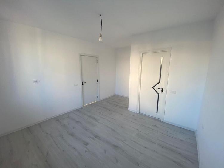 Casă cu 4 camere în Berceni