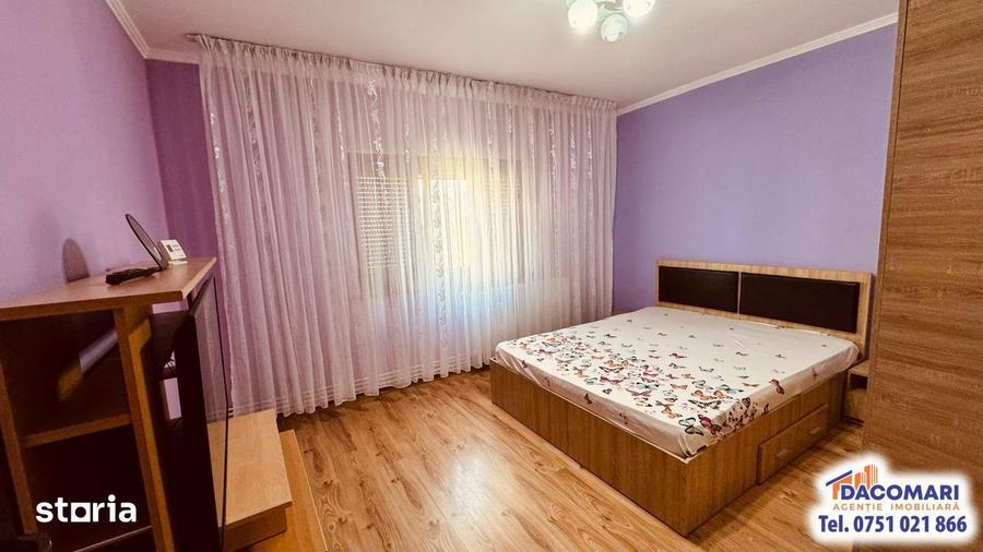Apartament cu 2 camere decomandat în Micro 20